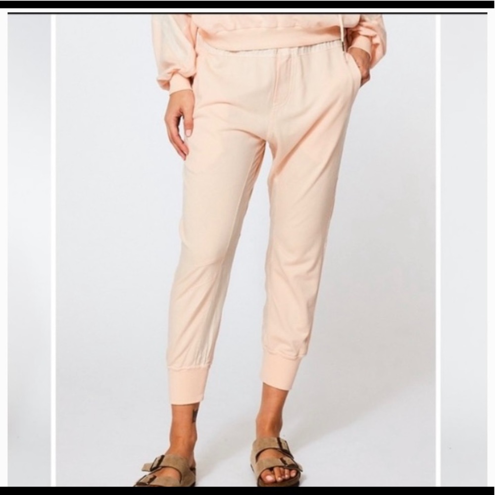 YFB Young Fabulous & Broke Odin peach jogger sweat pants size Large